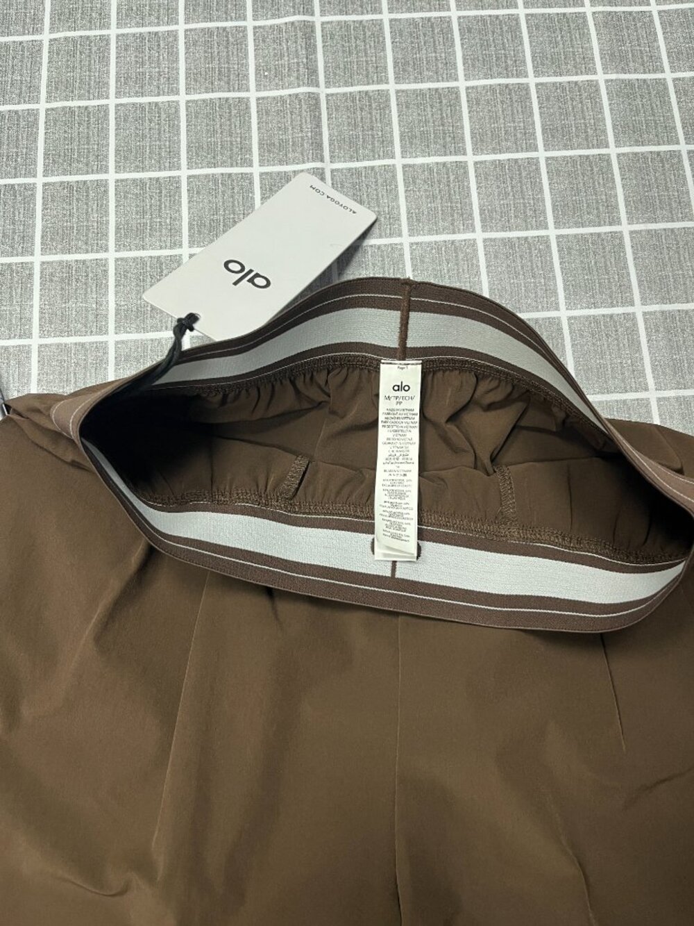 👢ALO Yoga Coffee Brown WideLeg Pants🤎 Experience the Perfect Fusion of Refined - Picture 4 of 7
